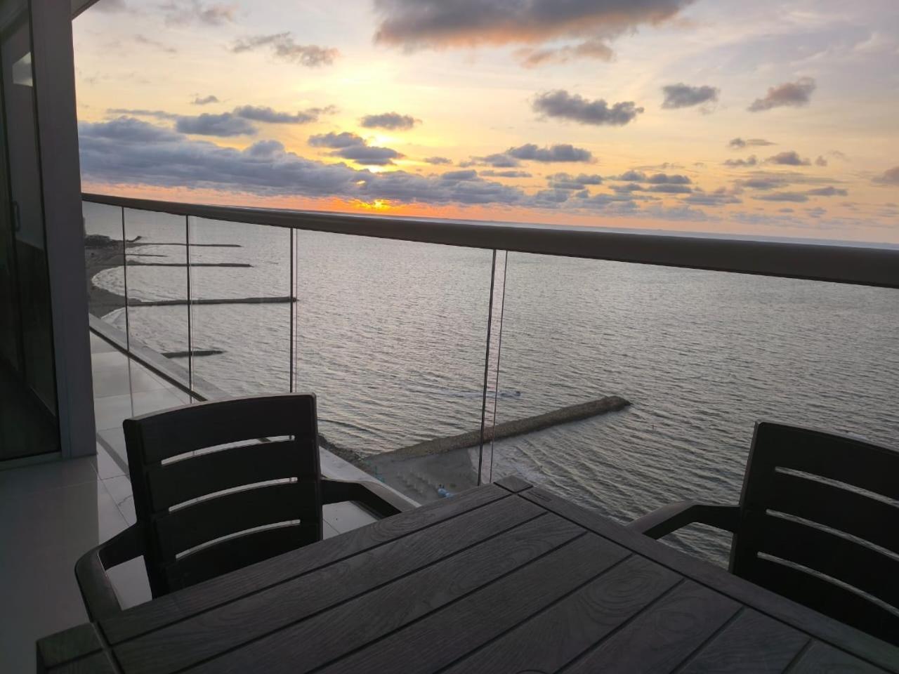 Frente Al Mar En Morros *