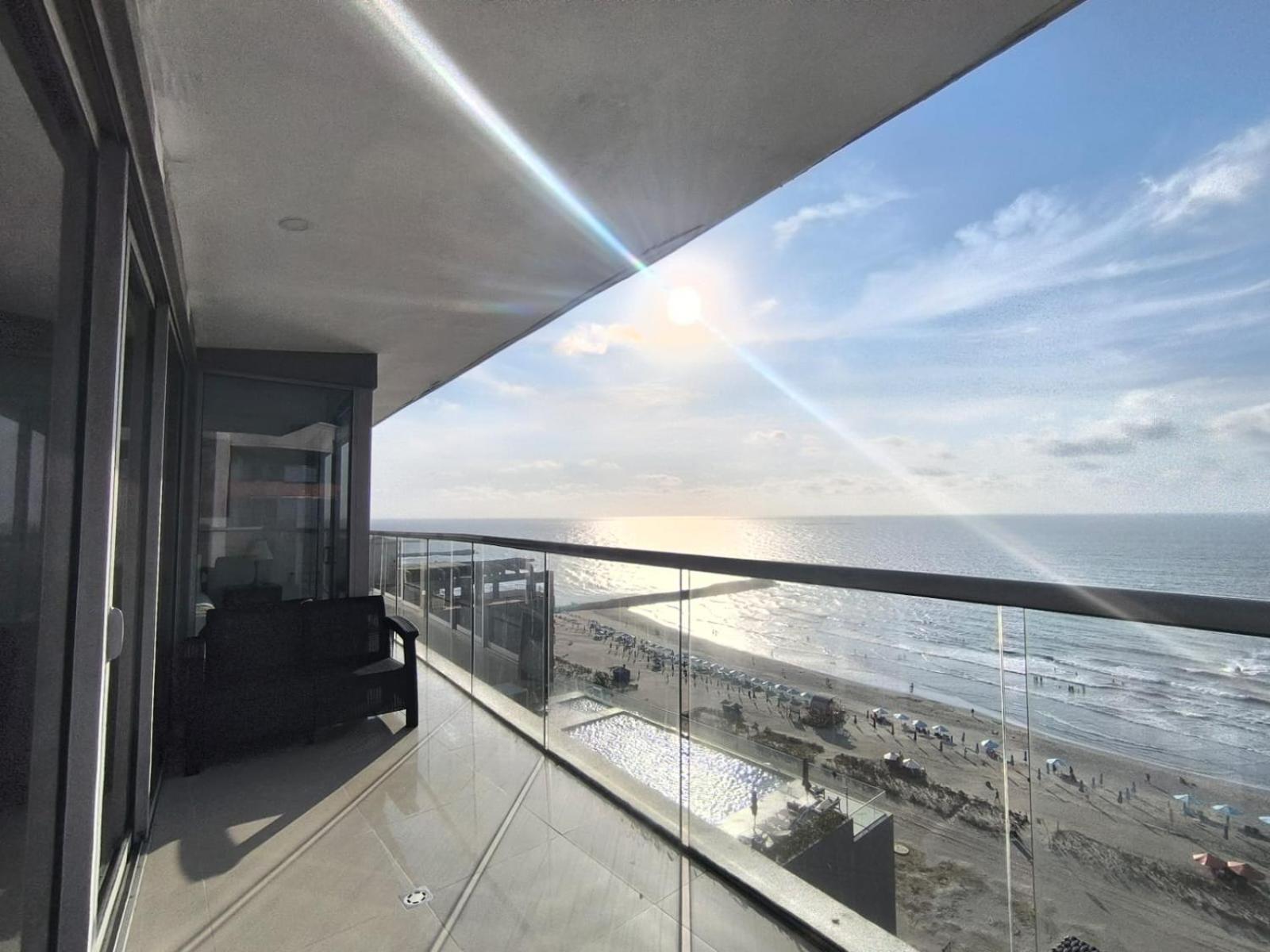 Ocean Front - 5 Stars View