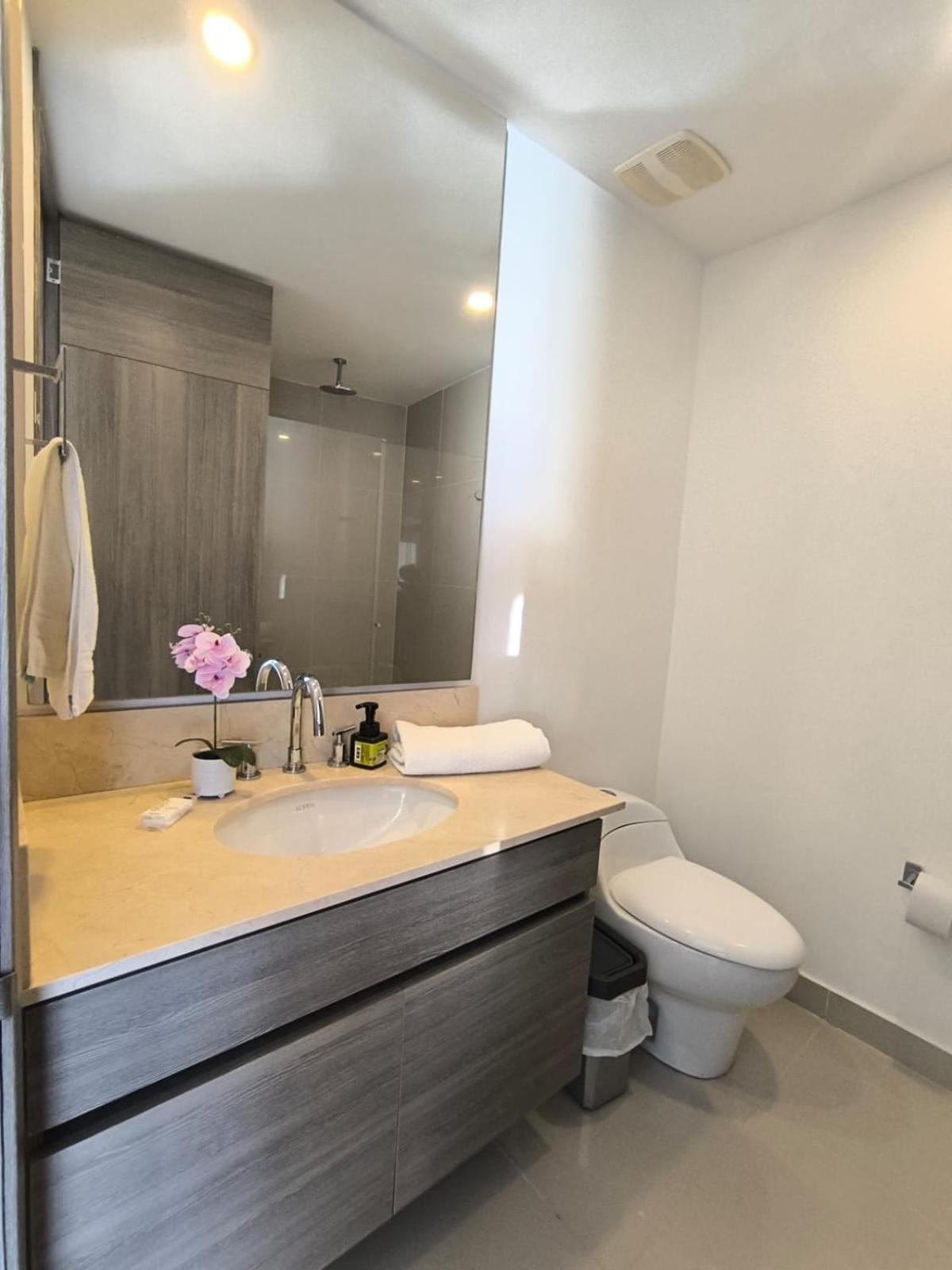 Ocean Front - 5 Stars View Apartamento
